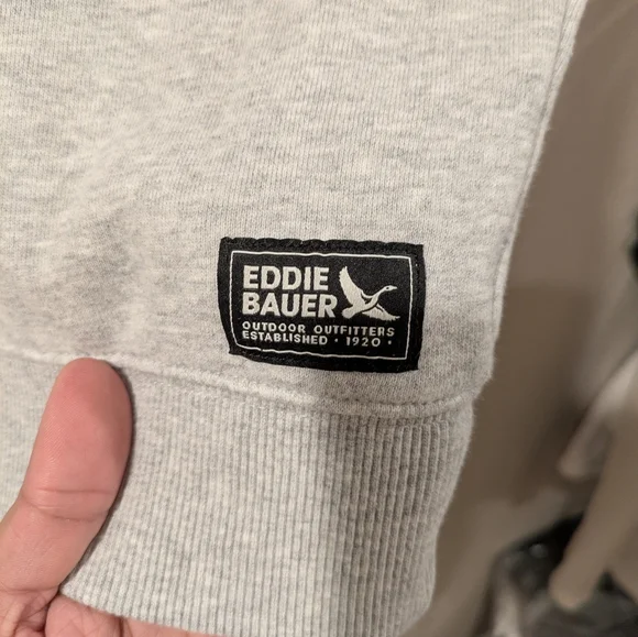 Eddie Bauer Men's Light Gray Crewneck Sweater - Picture 4 of 6